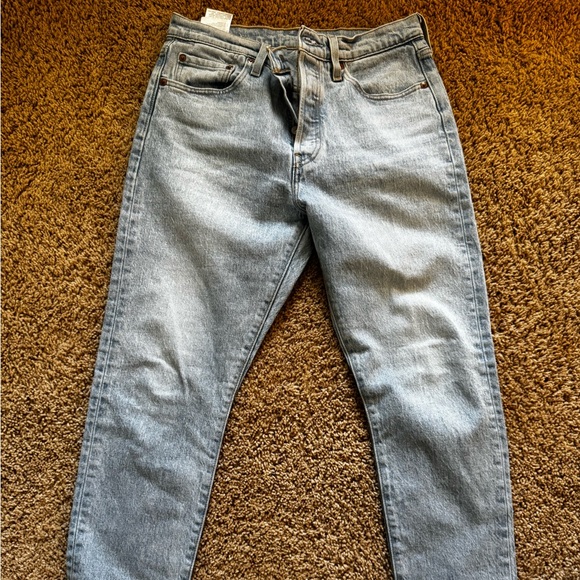 Levi’s Jean. - Picture 2 of 6